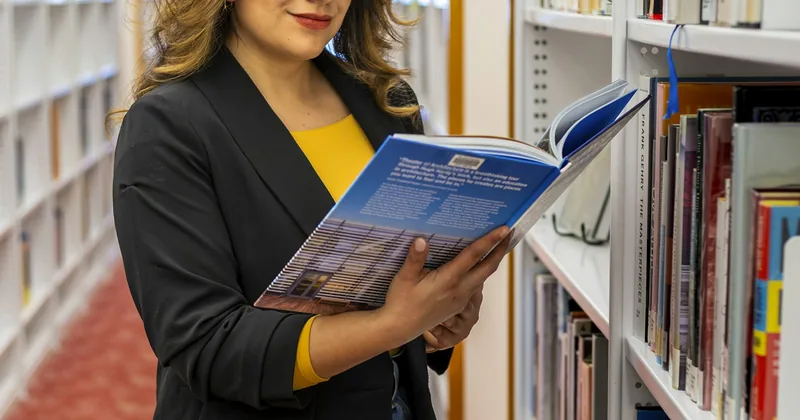 Becas, estudios y formación